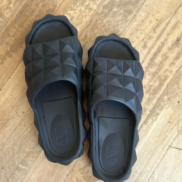 Valentino Garavani Roman Stud Turtle Slide Black Size 43 - Picture 2 of 4